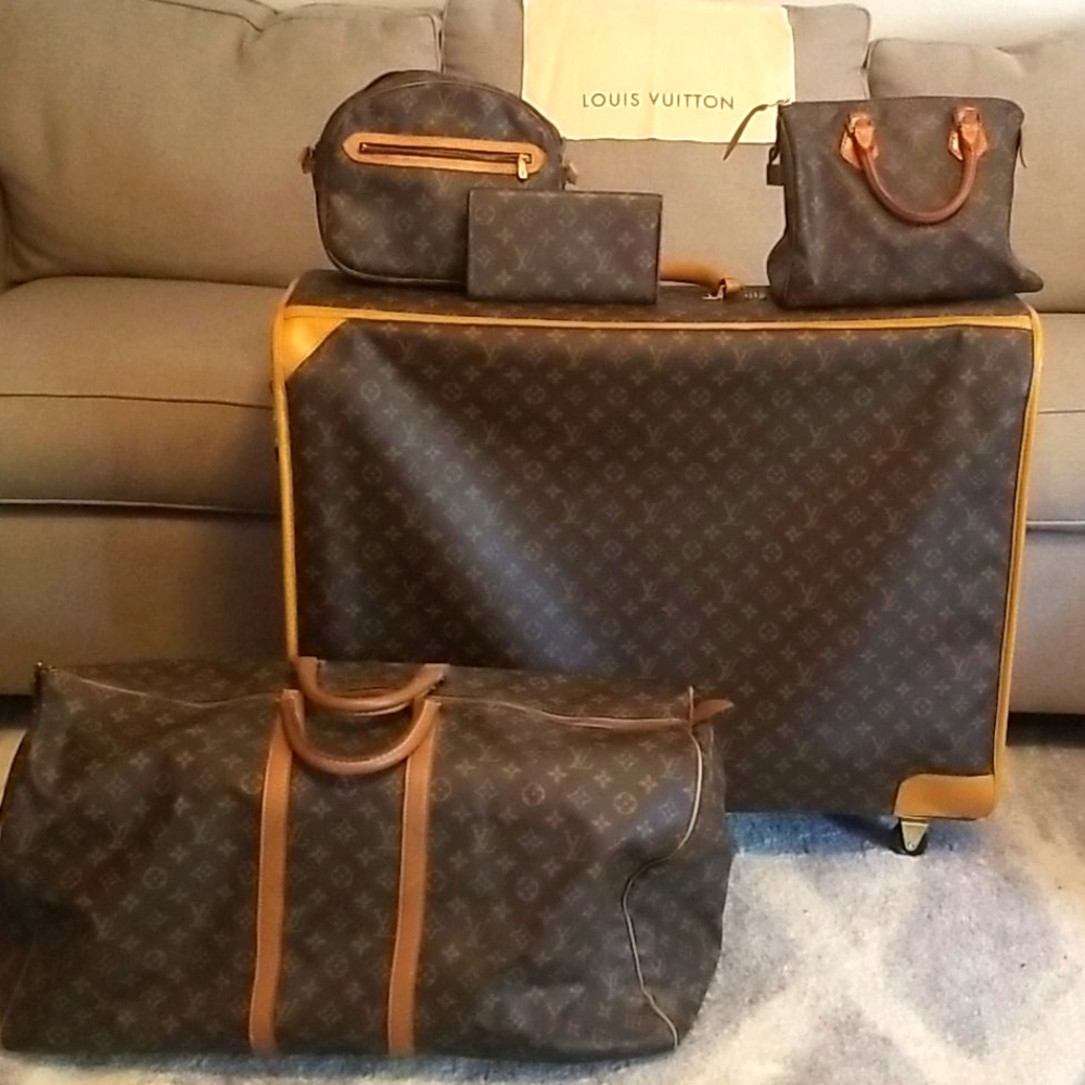 Authentic Louis Vuitton Matching Luggage Set
